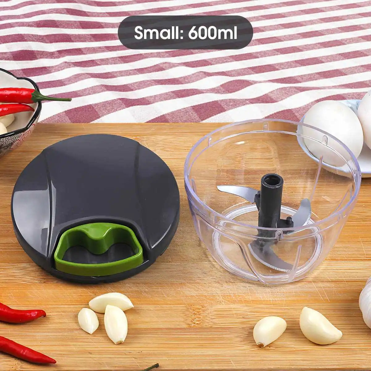 Manual Pull-String Food Chopper 600ml — Vegetable Cutter for Onion, Garlic & Herbs