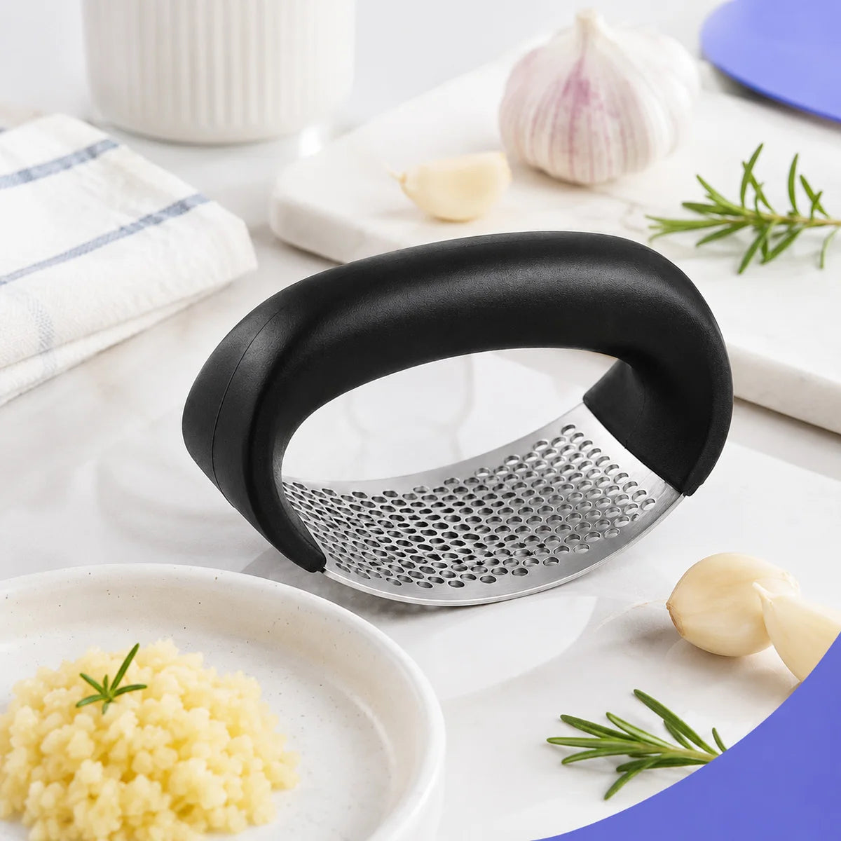 Stainless Steel Garlic Press — Hand-Squeeze Garlic & Ginger Crusher